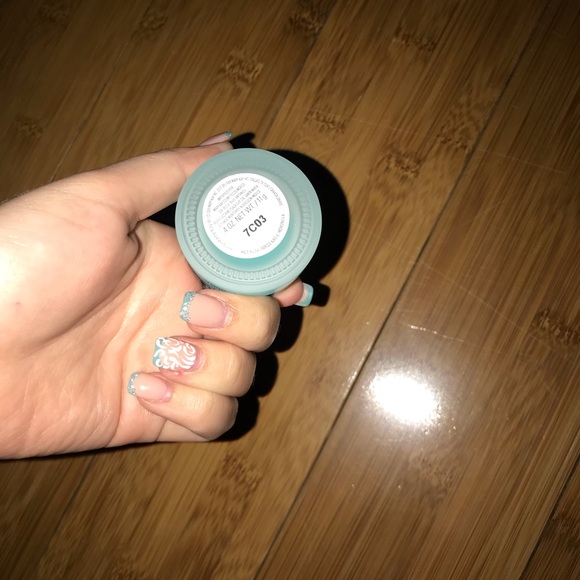 Mary Kay Indulge Soothing Eye Gel - Picture 4 of 5